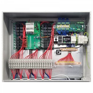 Super Multi Box DC Combiner für Freifeld und Agri PV mit Zentralwechselrichter - patentierte Lösung inklusive PV String Fehler Diskriminator und Feuerwehrschalter. Kundenspezifisch gebaut.